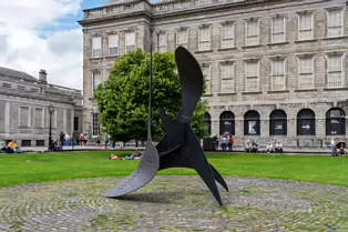 CACTUS PROVISOIRE BY ALEXANDER CALDER [FELLOWS SQUARE TRINITY COLLEGE DUBLIN]-253407