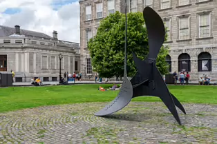CACTUS PROVISOIRE BY ALEXANDER CALDER [FELLOWS SQUARE TRINITY COLLEGE DUBLIN]-253408