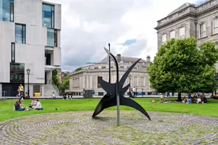 CACTUS PROVISOIRE BY ALEXANDER CALDER [FELLOWS SQUARE TRINITY COLLEGE DUBLIN]-253409