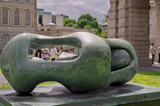RECLINING CONNECTED FORM AT TRINITY COLLEGE [SCULPTURE BY HENRY MOORE]-253312-1