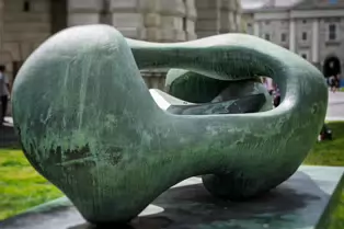 RECLINING CONNECTED FORM AT TRINITY COLLEGE [SCULPTURE BY HENRY MOORE]-253314-1
