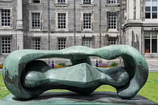 RECLINING CONNECTED FORM AT TRINITY COLLEGE [SCULPTURE BY HENRY MOORE]-253319-1