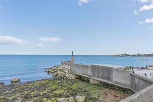 THE ROGER CASEMENT SCULPTURE [AT DUN LAOGHAIRE BATHS]-253458-1