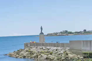 THE ROGER CASEMENT SCULPTURE [AT DUN LAOGHAIRE BATHS]-253459-1