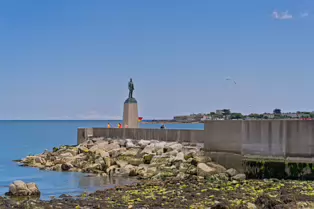 THE ROGER CASEMENT SCULPTURE [AT DUN LAOGHAIRE BATHS]-253465-1