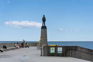 THE ROGER CASEMENT SCULPTURE [AT DUN LAOGHAIRE BATHS]-253466-1
