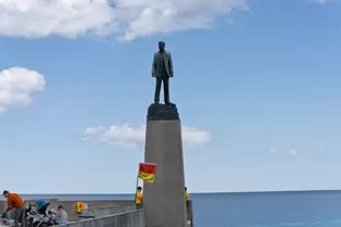 THE ROGER CASEMENT SCULPTURE [AT DUN LAOGHAIRE BATHS]-253467-1