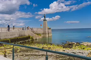 THE ROGER CASEMENT SCULPTURE [AT DUN LAOGHAIRE BATHS]-253468-1