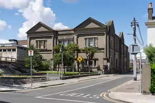 THIS WAS THE SENIOR COLLEGE DUN LAOGHAIRE [I HAD BEEN UNDER THE IMPRESSION THAT IT WAS THE DUN LAOGHAIRE COLLEGE OF ART]-253426-1