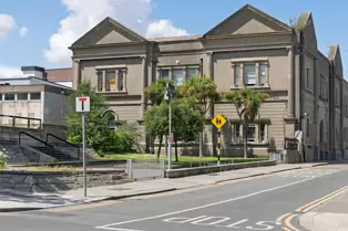 THIS WAS THE SENIOR COLLEGE DUN LAOGHAIRE [I HAD BEEN UNDER THE IMPRESSION THAT IT WAS THE DUN LAOGHAIRE COLLEGE OF ART]-253427-1
