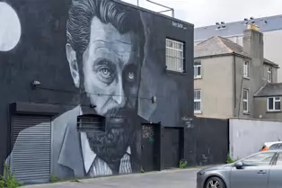 URBAN EXPRESSION AND URBAN DEPRESSION AT SUSSEX STREET [3 JULY 2025 DUN LAOGHAIRE]-253455-1