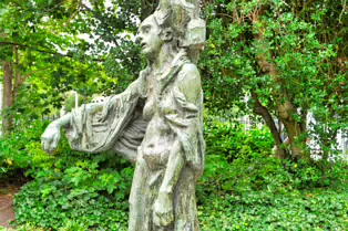 THE SILENT SCREAM - ANDREW O'CONNOR'S THE VICTIMS SCULPTURE [MERRION SQUARE DUBLIN]-253398-1