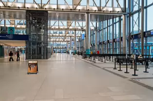 MY FIRST OPPORTUNITY TO PHOTOGRAPH BELFAST GRAND CENTRAL STATION [LAST WEEK IN MAY 2025]-251994-1
