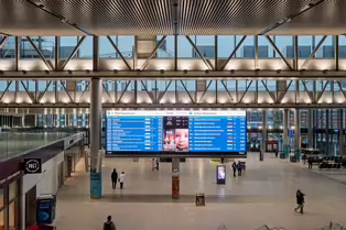 MY FIRST OPPORTUNITY TO PHOTOGRAPH BELFAST GRAND CENTRAL STATION [LAST WEEK IN MAY 2025]-252001-1