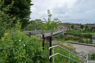 THE LOCK AND PEDESTRIAN BRIDGE AT STRANMILLIS [THE RIVER LAGAN 27 MAY 2025]-251790-1