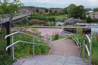 THE LOCK AND PEDESTRIAN BRIDGE AT STRANMILLIS [THE RIVER LAGAN 27 MAY 2025]-251791-1