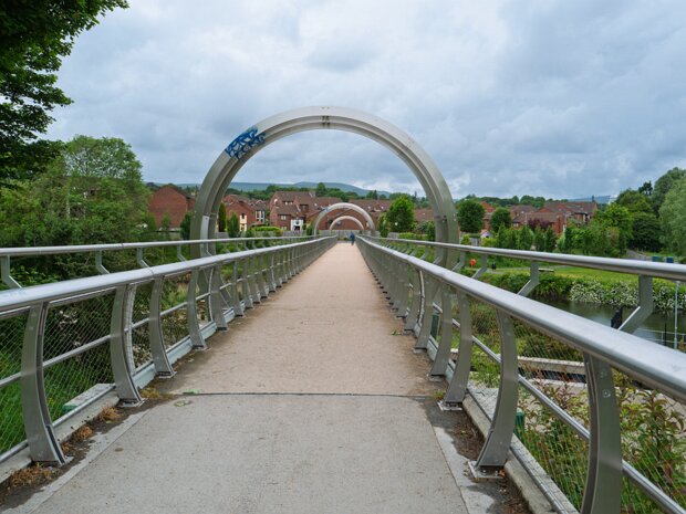 LOCK AND BRIDGE AT STRANMILLIS This lock, situated beneath the Stranmillis Pedestrian and Cycle Bridge (which opened in September 2021), is a testament...