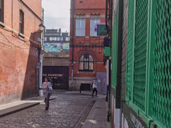 DIFFERENT VIEWS OF TEMPLE BAR Temple Bar is Dublin's vibrant cultural quarter, a lively hub of colourful buildings and cobbled streets. During the...