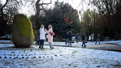 THE GROUND WAS COVERED IN SNOW WHEN I VISITED ST STEPHEN'S GREEN IN NOVEMBER 27 2010 [LEGACY PHOTO COLLECTIONS]-244840-1