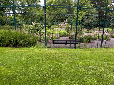 IVEAGH GARDENS [ONCE PRIVATELY OWNED BUT NOW OPEN TO THE PUBLIC]-244009-1