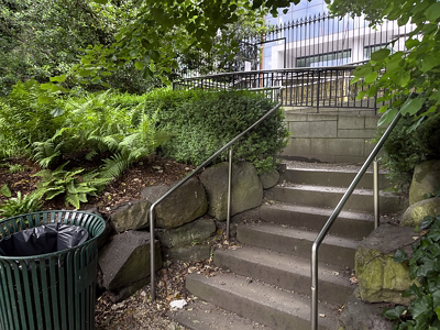 IVEAGH GARDENS [ONCE PRIVATELY OWNED BUT NOW OPEN TO THE PUBLIC]-244029-1