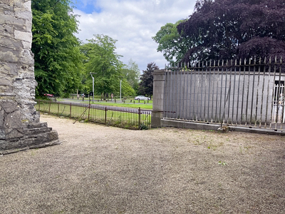 MAYNOOTH CASTLE [I WAS NOT ALLOWED TO USE MY CAMERA BUT MY iPHONE WAS OK]-243881-1