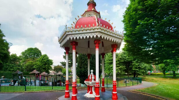 THE PERY MEMORIAL FOUNTAIN
