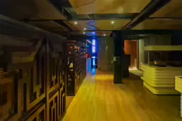 THE JASMINE PALACE RESTAURANT IN LIMERICK [INTRODUCED SERVING ROBOTS A FEW YEARS LATER]-233564-1
