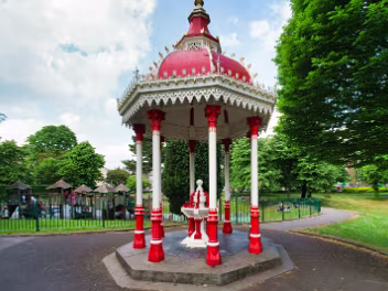 THE PERY MEMORIAL FOUNTAIN The Pery Memorial Fountain, located in the picturesque People's Park in Limerick, stands as a testament to the enduring...