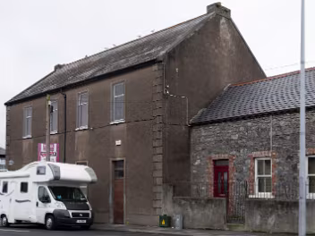 ST MUNCHIN'S BOXING CLUB In July 2015 there was a "sale agreed" sign on the building but I cannot determine what the sign actually refers to as I...