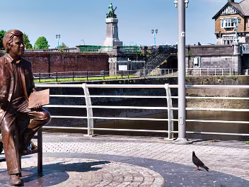 TERRY WOGAN When Limerick City and County Council unveiled a life-sized bronze memorial to Sir Terry Wogan at Harvey’s Quay in June...