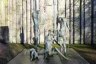 THIS FAMINE MEMORIAL WAS CREATED BY EDWARD DELANEY [LOCATED IN STEPHEN'S GREEN DUBLIN]-248238-1