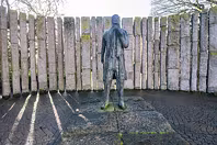 STATUE OF WOLFE TONE BY EDWARD DELANEY [WAS THE TARGET OF AN EXPLOSION]-248258-1