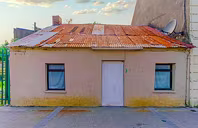 DERELICT WITH TIN ROOF