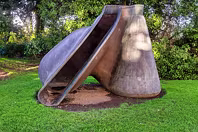 SCULPTURE BY TONY CRAGG