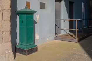 LET ME TELL YOU ABOUT THE OLDEST LETTER BOXES IN IRELAND [THIS ONE DATES BACK TO THE 1850s]-248806-1