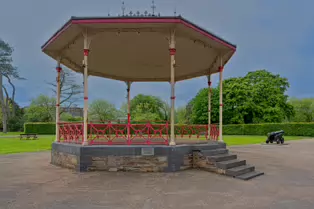 THE PEOPLES PARK IN WATERFORD [26 MAY 2016]-221071-1
