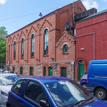 BELFAST EMPIRE MUSIC HALL The Belfast Empire Music Hall, located at the junction of Cameron Street and Botanic Avenue, has a fascinating history...