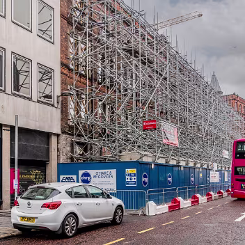 BROKEN BUS Belfast has an extensive bus network, primarily operated by Translink. The Metro service is the main bus service for...