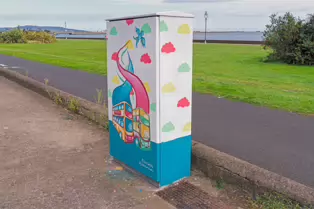 CITY TRIPPING BY ELLEN WEBB [PAINT-A-BOX STREET ART AT CONQUER HILL ROAD IN CLONTARF]-244404-1
