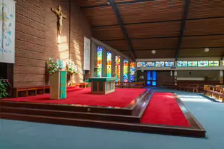ST ANTHONY'S CHURCH ON CLONTARF ROAD [AND WHAT WAS ONCE CLONTARF TOWN HALL]-244347-1