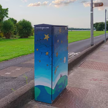 BY CLAIRE O'HAGAN By the way, the artist Claire O'Hagan is doing some really interesting things now with oil painting, exploring themes...