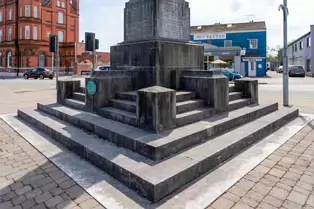 THE CLONMULT MONUMENT BY SEAMUS MURPHY [MIDLETON COUNTY CORK MAY 2019]-247568-1