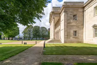 THE NEW COURT HOUSE IN WATERFORD BESIDE THE PEOPLE'S PARK [OPENED IN APRIL 2018 AND PHOTOGRAPHED 28 AUGUST 2019]-247491-1