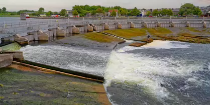 THE SALMON WEIR IN GALWAY [PHOTOGRAPHED JULY 2019]-247481-1