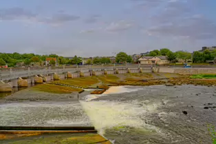 THE SALMON WEIR IN GALWAY [PHOTOGRAPHED JULY 2019]-247482-1