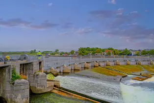 THE SALMON WEIR IN GALWAY [PHOTOGRAPHED JULY 2019]-247485-1