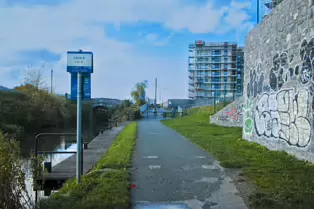 HAMILTON VIEW AND NEARBY AT HALLOWEEN 2022[8TH LOCK ROYAL CANAL PARK]-247601-1