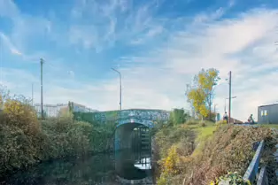 HAMILTON VIEW AND NEARBY AT HALLOWEEN 2022[8TH LOCK ROYAL CANAL PARK]-247602-1