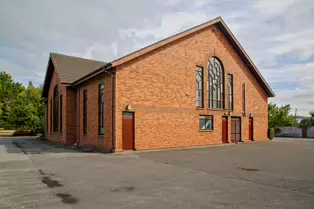 KILKENNY PRESBYTERIAN CHURCH [A MODERN BUILDING ON NEW ROAD IN KILKENNY CITY]-245472-1